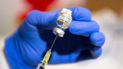 Ученые заявили о бесполезности западных вакцин против «омикрон»-штамма