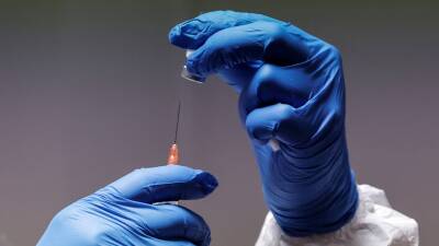 В Чувашии ввели обязательную вакцинацию для студентов и лиц старше 60 лет