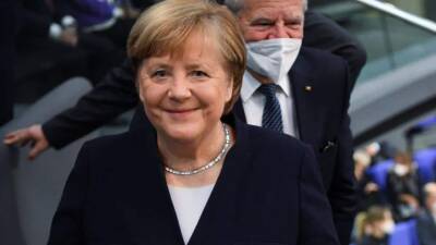 Правительство Меркель в последний момент приняло очень спорное решение