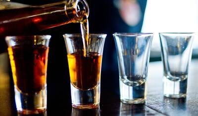 Опрос показал долю употребляющих спиртное в России