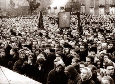 Перезахоронение Сталина в 1961 году: кто присутствовал на тайном мероприятии - Русская семерка