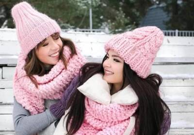 Ни в коем случае их не покупайте: женские шапки, которые станут антитрендом зимы 2022