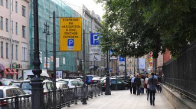 В Петербурге хотят ввести поминутный тариф за парковку