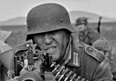 «Чудовище Омахи»: сколько солдат союзников уничтожил самый смертоносный пулемётчик Гитлера - Русская семерка