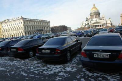 В Петербурге могут ввести поминутную парковку