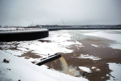 Гавань нового порта в Тверской области залили водой