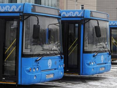 Рейсовый автобус попал в ДТП на востоке Москвы: двое пострадали