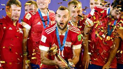 Благодарность чемпионам: сборная России по пляжному футболу получила государственные награды