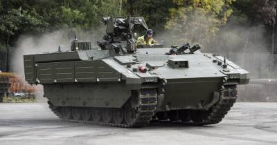 В Британии устроят ревизию системе оборонных закупок после контракта на "шумные" БМП Ajax