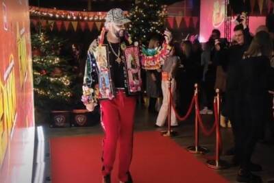 Киркоров появился перед публикой в куртке с иконами
