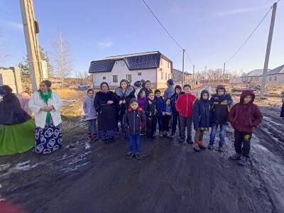 На дачных правах: воронежские общественники занялись социальными проблемами осевших в пригородном районе цыган