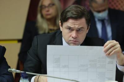 Новосибирский депутат Госдумы проголосовал против введения QR-кодов в общественных местах