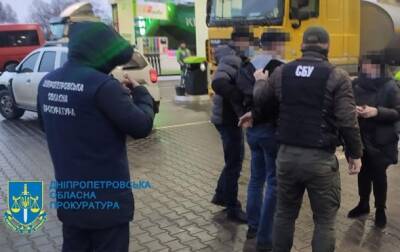 На Днепропетровщине "борца с коррупцией" задержали на взятке