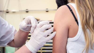 Германия сделала щедрое пожертвование: теперь в стране не хватает вакцины