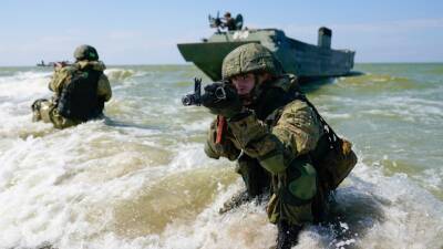 На Черноморском флоте прошли учения по высадке морского десанта на побережье