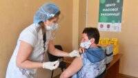 Минздрав расширил список профессий для обязательной вакцинации