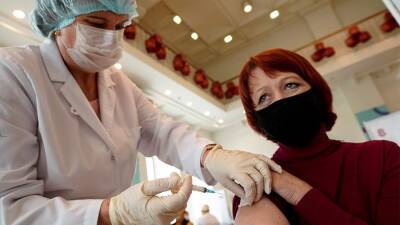 Уровень коллективного иммунитета к COVID-19 в России вырос до 58,2%