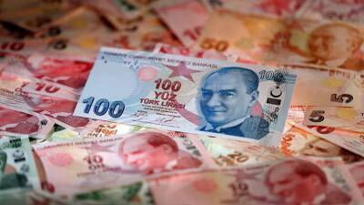 Биржа Стамбула возобновила работу после приостановки из-за обвала курса лиры