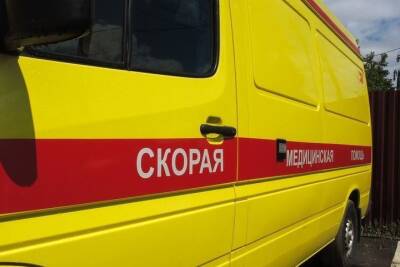 В Санкт-Петербурге госпитализировали двоих тушивших пожар на верфи пожарных