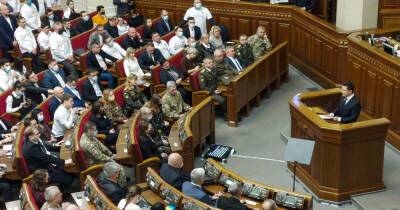 Депутат Рады предсказал смену украинского парламента в следующем году
