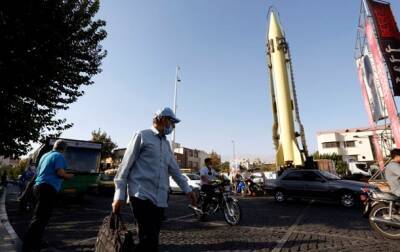 Иран приостановил переговоры по ядерным вопросам