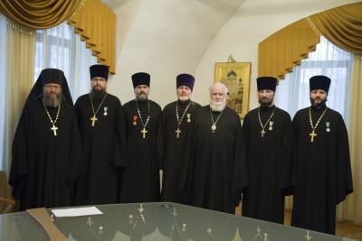 Патриарх Кирилл наградил ярославских священников, работавших в «красной зоне»