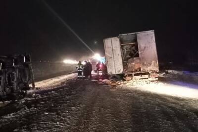 Три грузовика столкнулись на трассе «Сибирь» под Новосибирском