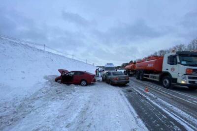 56-летний водитель Nissan погиб в лобовом столкновении с Hyundai под Красноярском