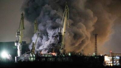 Объём ущерба на загоревшемся корвете в Санкт-Петербурге пока не установлен