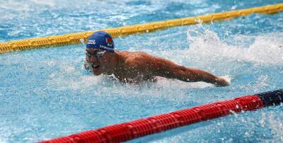 Илья Шиманович выиграл золото ЧМ по плаванию на короткой воде