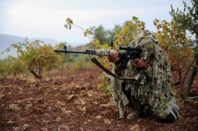 В Донбассе снайпер уничтожил украинского разведчика, наблюдавшего за позициями ДНР
