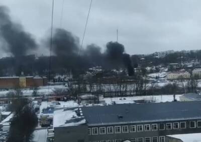 В Смоленске на видео засняли столб черного дыма