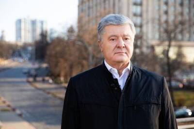 Депутат Рады Кузьмин допустил возможность того, что экс-президент Украины Порошенко сбежит в Россию