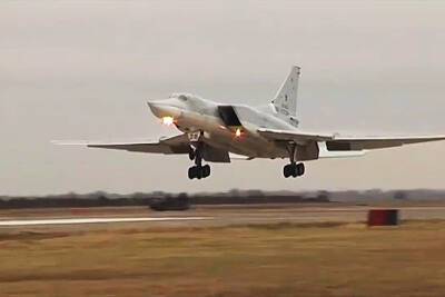 Россия направила Ту-22М3 для патрулирования границы Белоруссии