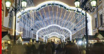 В Санкт-Петербурге открылась Рождественская ярмарка на Манежной площади