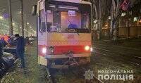 Погиб на месте: Запорожье трамвай переехал пешехода