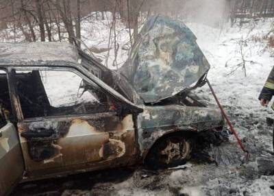 Случайный прохожий в Уфе спас мужчину из горящей машины и реанимировал его