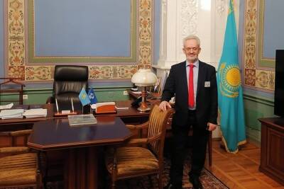 Бывший новосибирский вице-губернатор награжден казахским орденом
