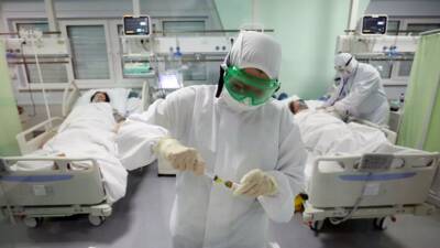 В России за сутки выявили 27 967 случаев коронавируса