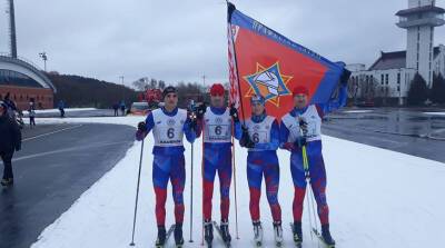 Команда МЧС победила на соревнованиях по лыжным гонкам в "Раубичах"