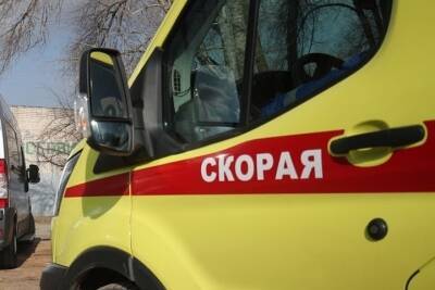 На трассе под Волгоградом в лобовом ДТП травмировались 3 человека