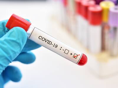 В Европе зафиксировали рекордную вспышку COVID-19