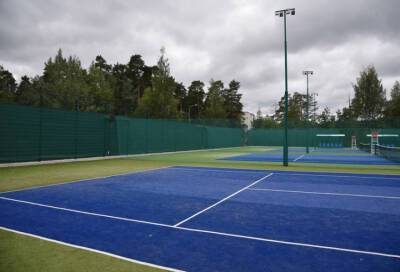 В Сосновом Бору реконструировали семь теннисных кортов