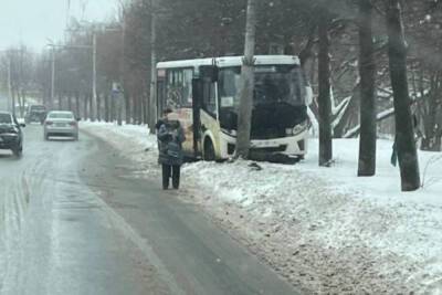 Полиция проводит проверку по факту ДТП с маршруткой №53 в Рязани