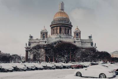 Петербург в начале недели накроет метель