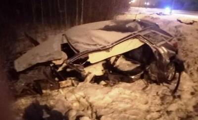Ночью в Тюменской области насмерть разбился 24-летний водитель