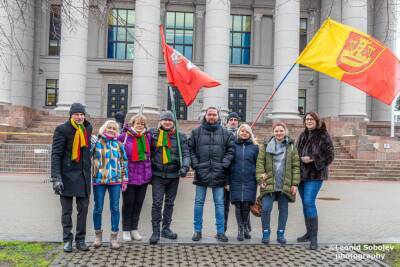 Клайпедчане в Вильнюсе поддержали акцию против принудительной вакцинации и других ущемлений Конституции