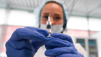 В Роспотребнадзоре не исключили штрафы за отказ от вакцинации