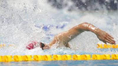 Колесников завоевал вторую золотую медаль за день на ЧМ по плаванию на открытой воде