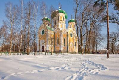 В Гатчине открыли после реставрации нижний храм Павловского кафедрального собора